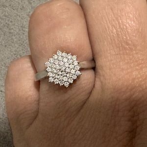 Round Diamond Cluster Ring